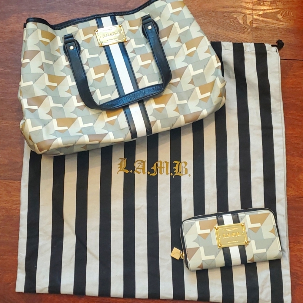 Lamb Handbag With Matching Wallet - image 1